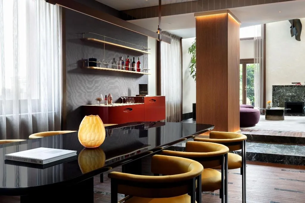 Room, The Westin Palace Milan, Milan