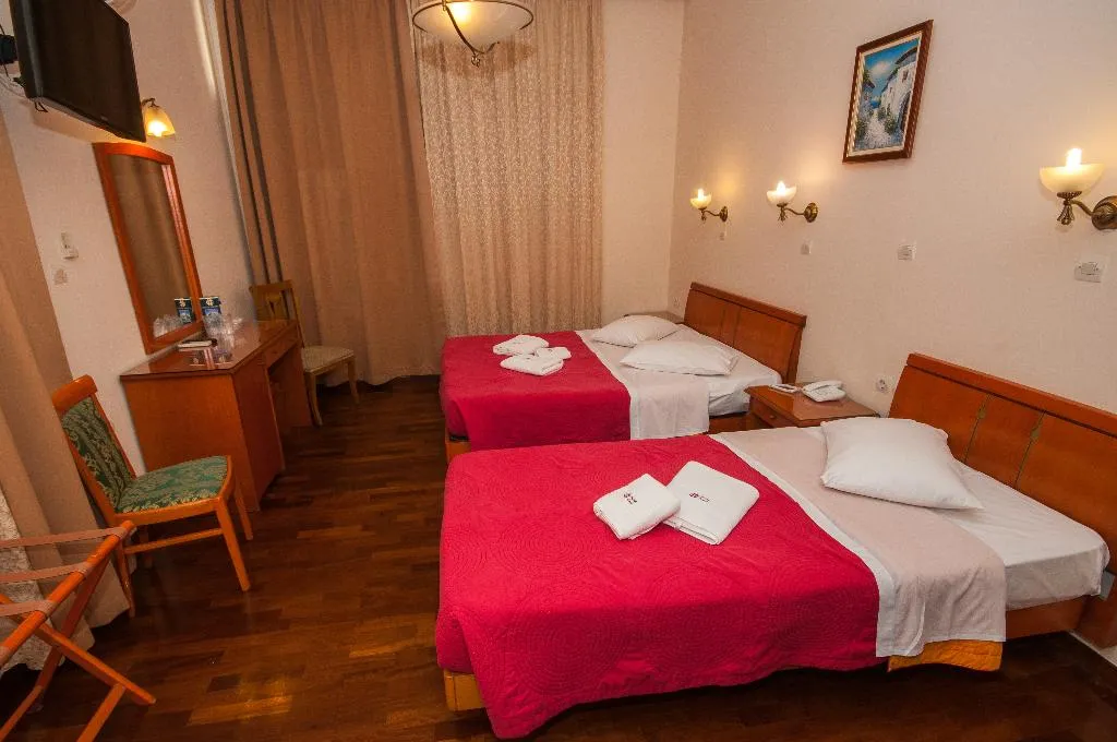 TRIPLE STANDARD Room, Cecil hotel, Athens