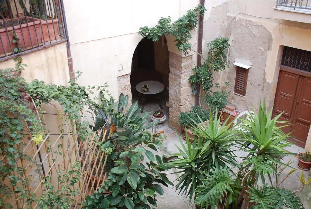 Lobby, Conte Luna, Catania