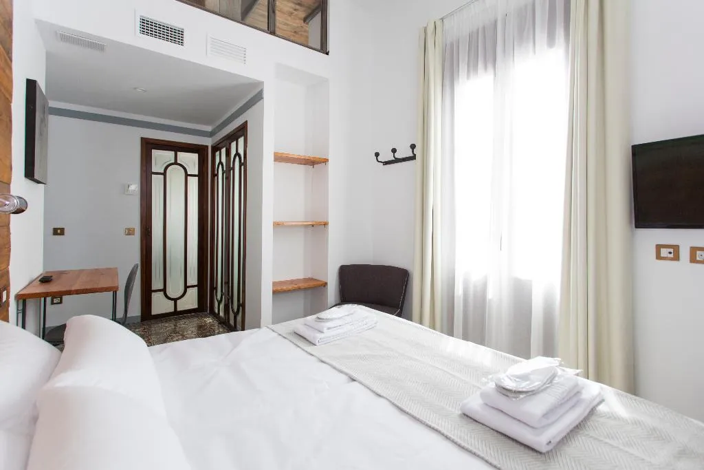 DOUBLE DELUXE ONE BED Room, Gran H La Marina, Costa Blanca
