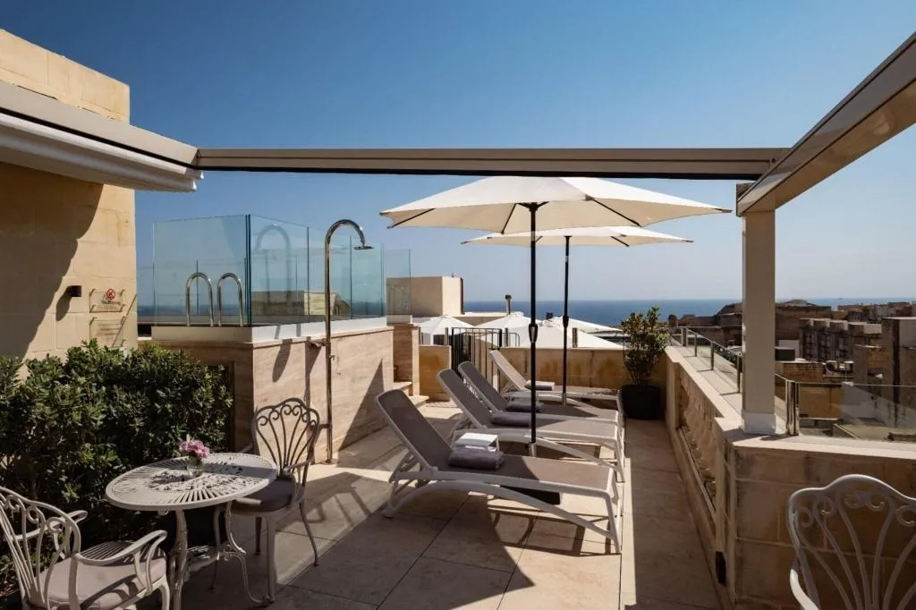 Terrace, Palais Le Brun, Malta