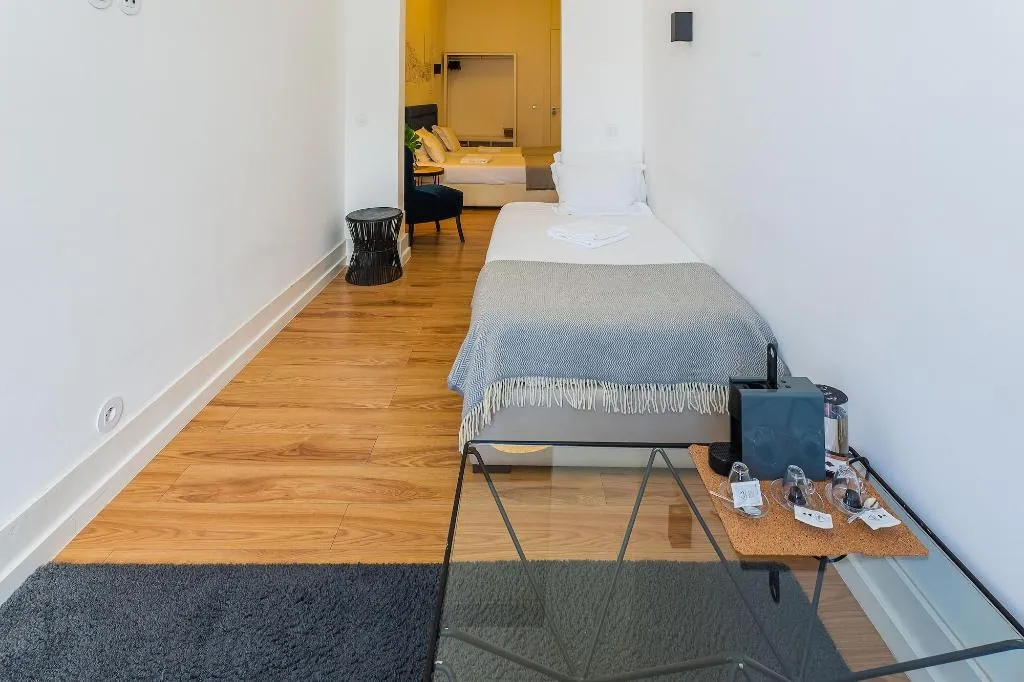 Room, Lisbon Check-In Guesthouse, Lisbon