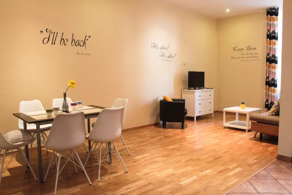 APARTMENT CAPACITY 6 TWO BEDROOMS Room, Old Town Apartments Slawkowska, Krakow