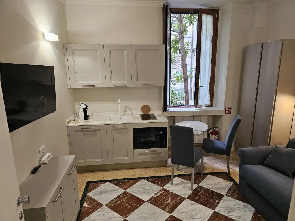APARTMENT ANNEX Room, Andreola Central Hotel, Milan