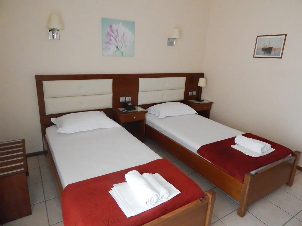 SINGLE STANDARD Room, Gold Stern, Thessaloniki