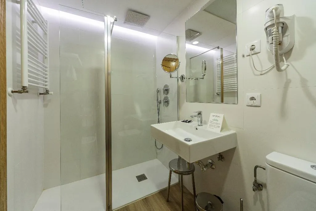 QUADRUPLE STANDARD Room, Hotel Rosaleda del Mijares, Valencia