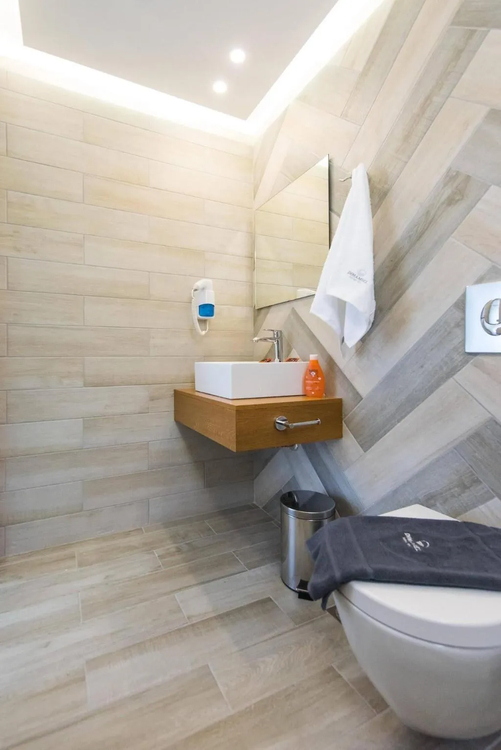 Room, Ria, Crete