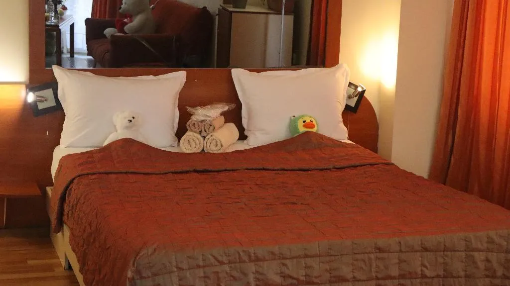 Room, Palitra, Varna