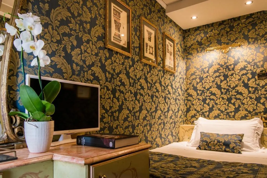 SINGLE WITH SHARED BATHROOM Room, Hotel Santo Stefano, Venice