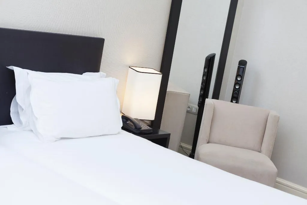 DOUBLE STANDARD Room, Sardinero Madrid, Madrid