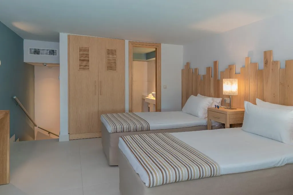 FAMILY ROOM WITH PRIVATE POOL Room, Arina Beach Resort, Crete