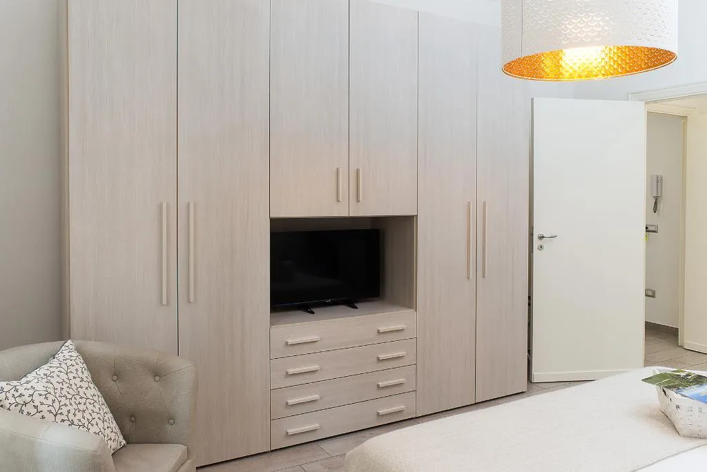 APARTMENT CAPACITY 4 Room, Residenza Flegrea, Naples