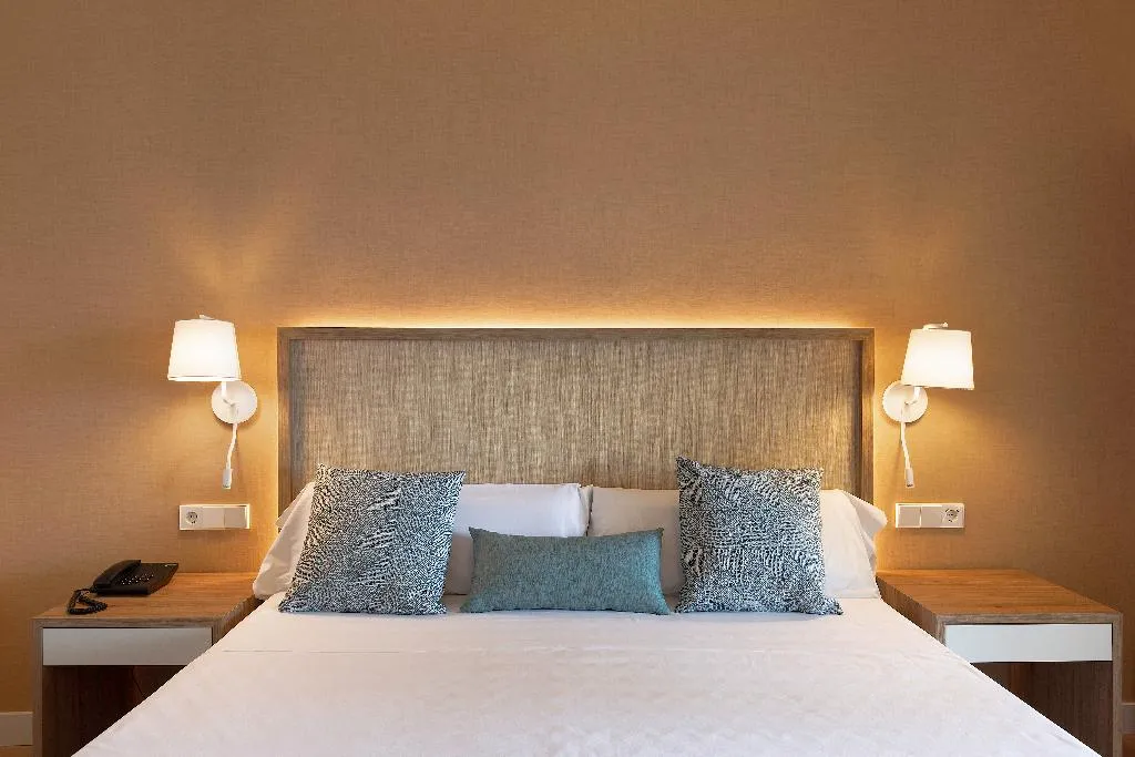 DOUBLE SINGLE USE SEA VIEW Room, Aluasoul Menorca, Menorca