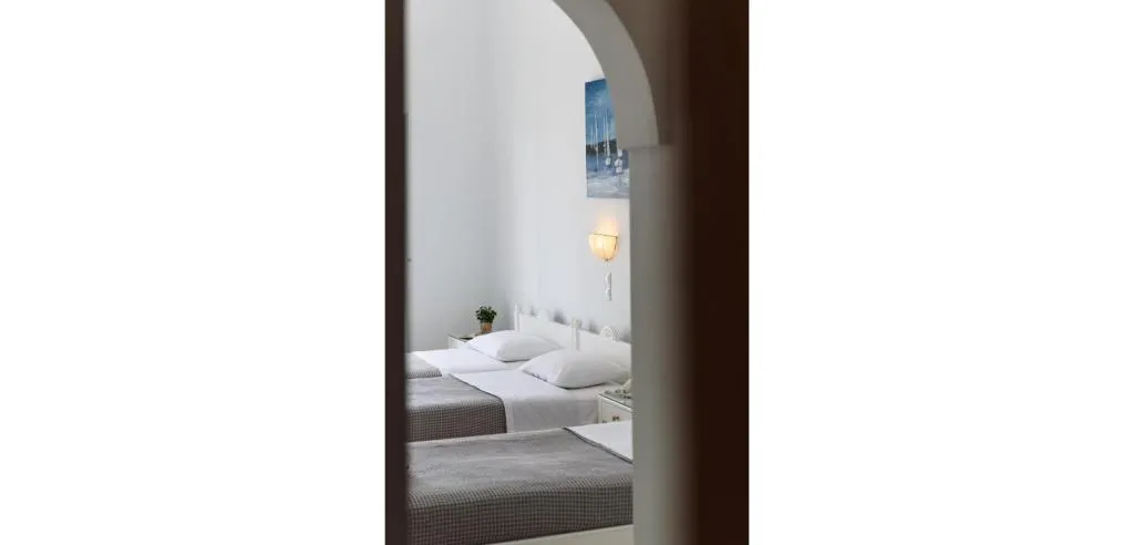 TRIPLE STANDARD Room, Hotel Glaros, Santorini