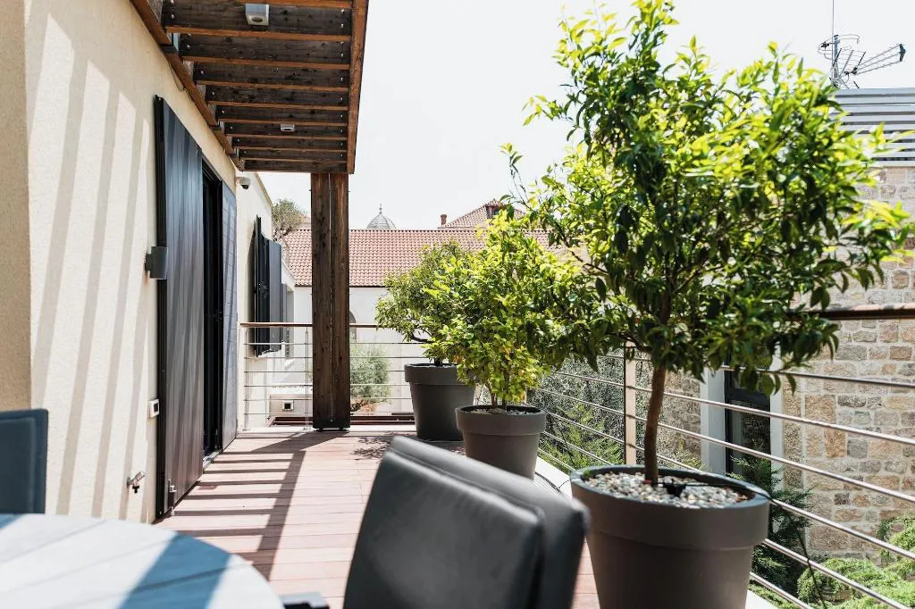 Room, Armerun Heritage Hotel & Residences, Split