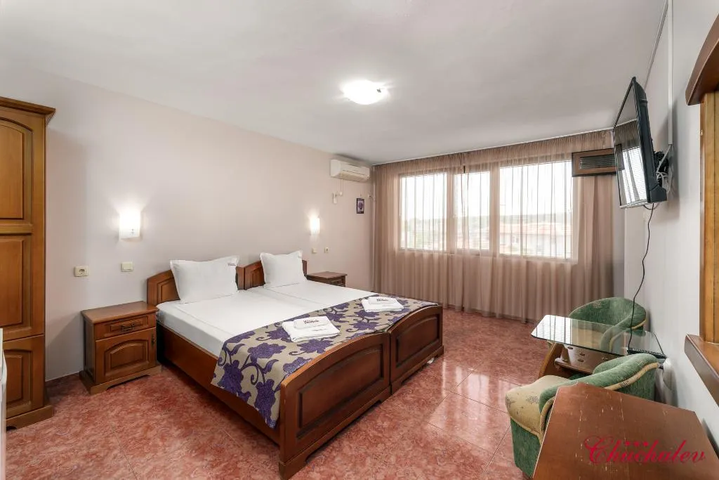 APARTMENT OCEAN VIEW TWO BEDROOMS Room, Chuchulev, Bourgas