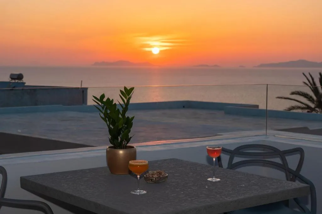 Room, La Madeleine Oia, Santorini