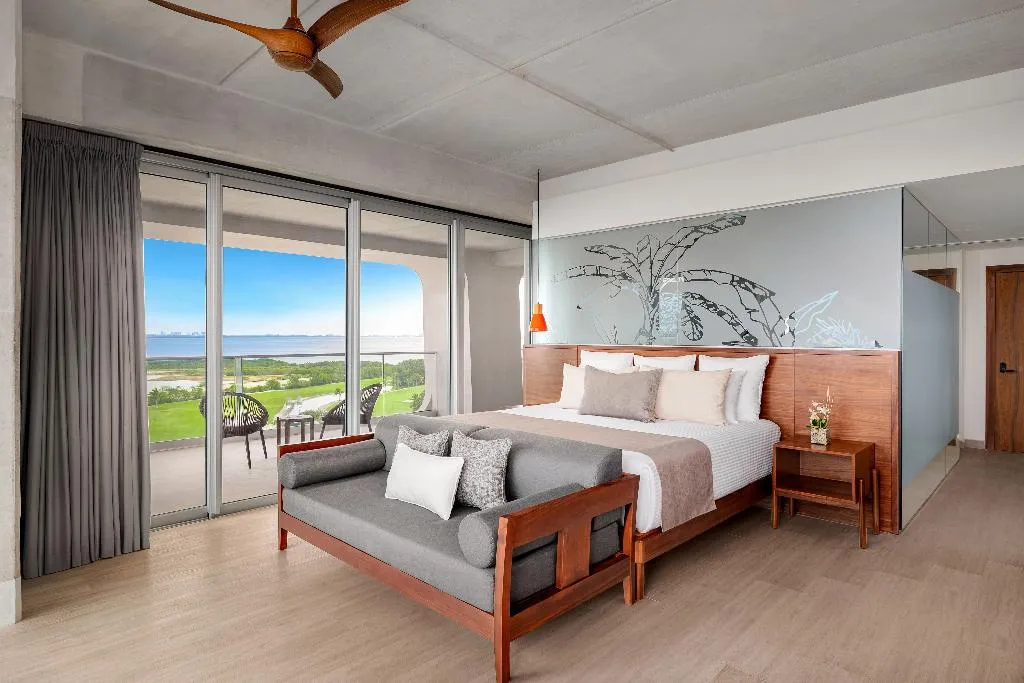 SUITE CLUB WITH VIEWS Room, Hyatt Vivid Grand Island, Cancun Area