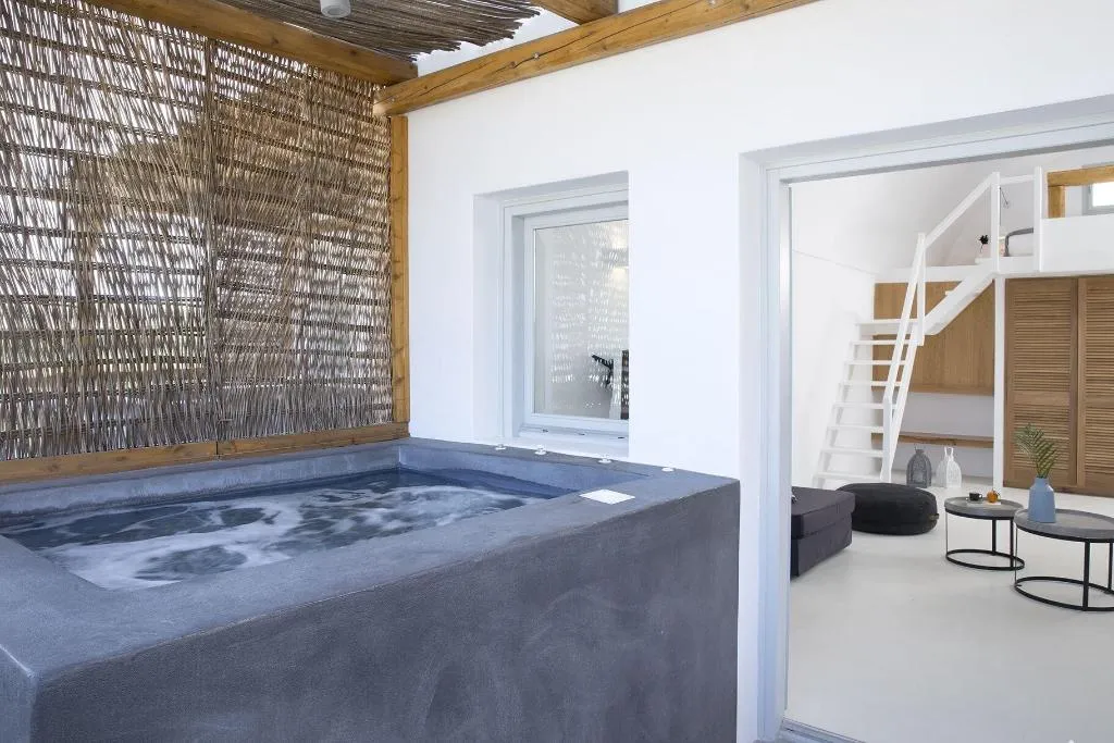 Room, June Twenty Suites, Santorini