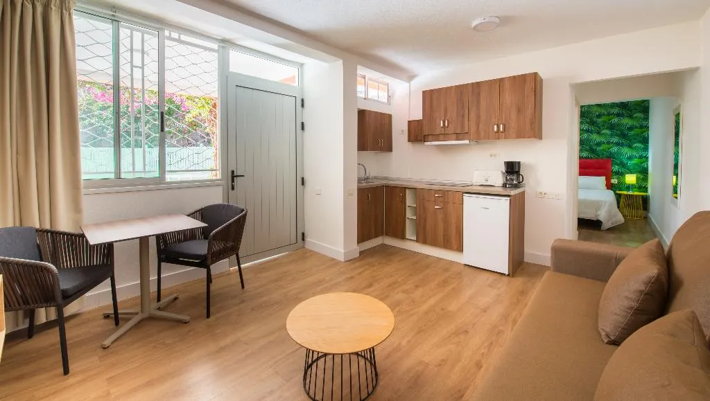 BUNGALOW ONE BEDROOM Room, Gay Artemisa - Gay Men Only, Gran Canaria