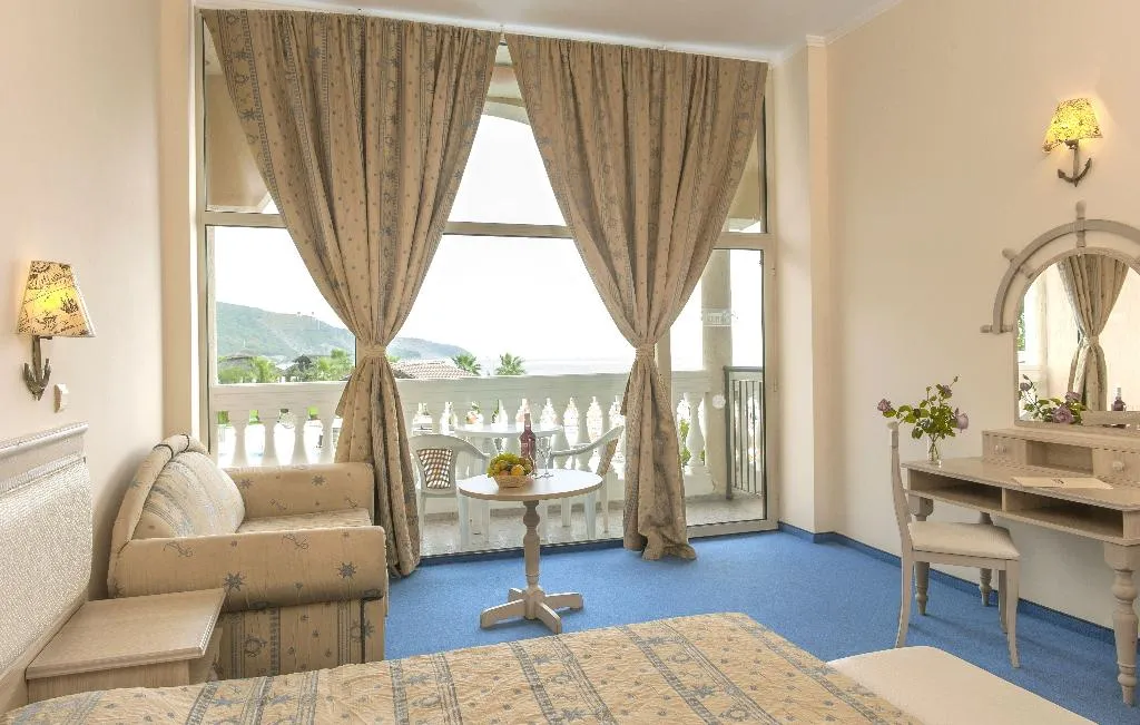 DOUBLE SEA VIEW Room, Royal Park, Bourgas