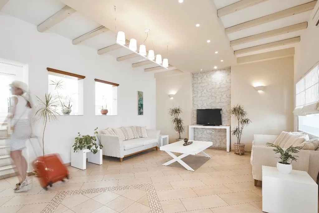 Lobby, Nissos Thira, Santorini