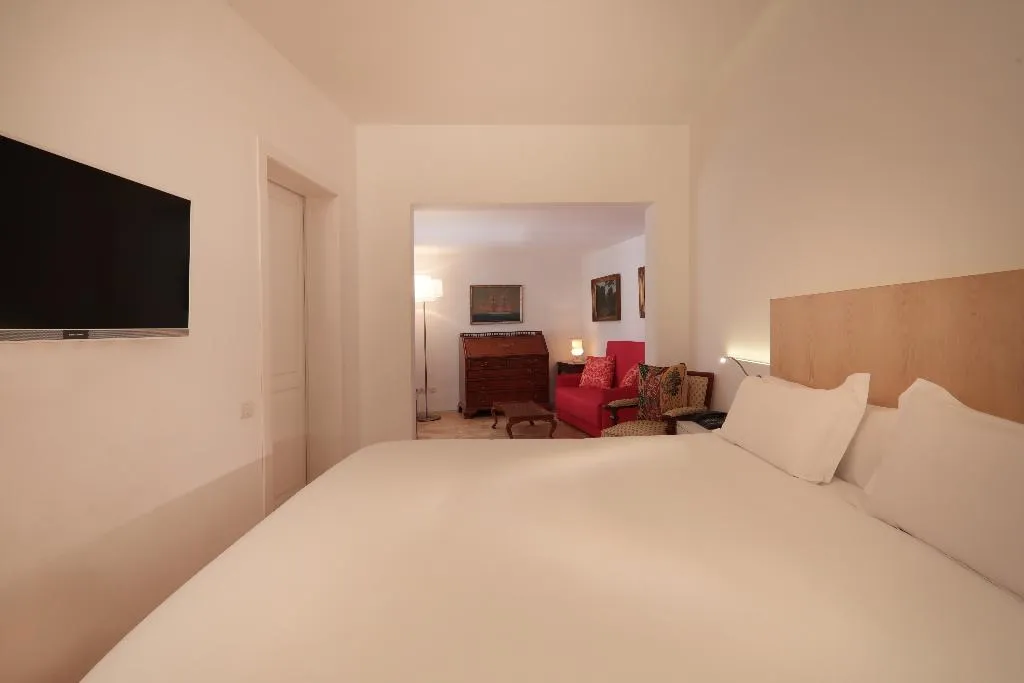 JUNIOR SUITE STANDARD Room, Ah Art Hotel Palma, Majorca