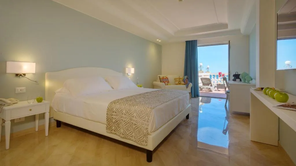 QUADRUPLE DELUXE Room, Hellenia Yachting, Catania