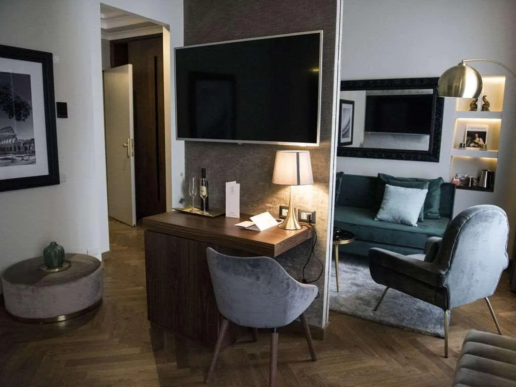 Room, Antico Albergo del Sole al Pantheon, Rome