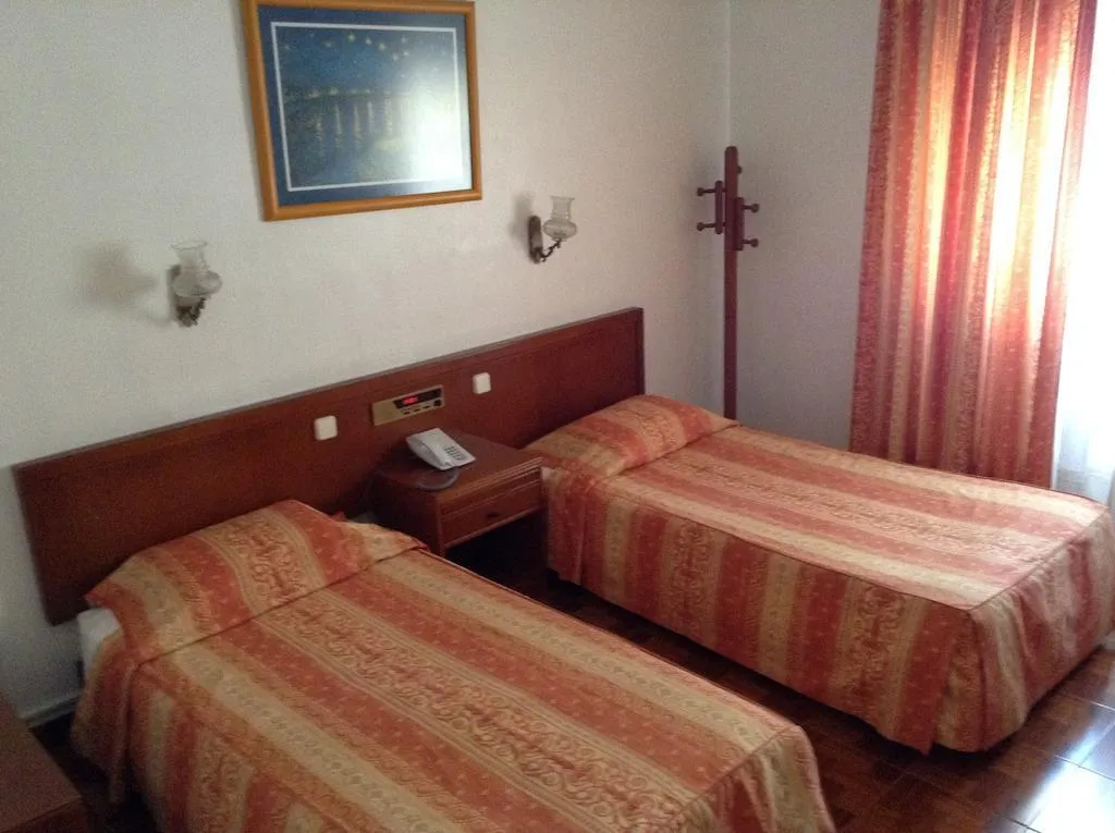 Double or Twin STANDARD Room, Nazareth, Lisbon