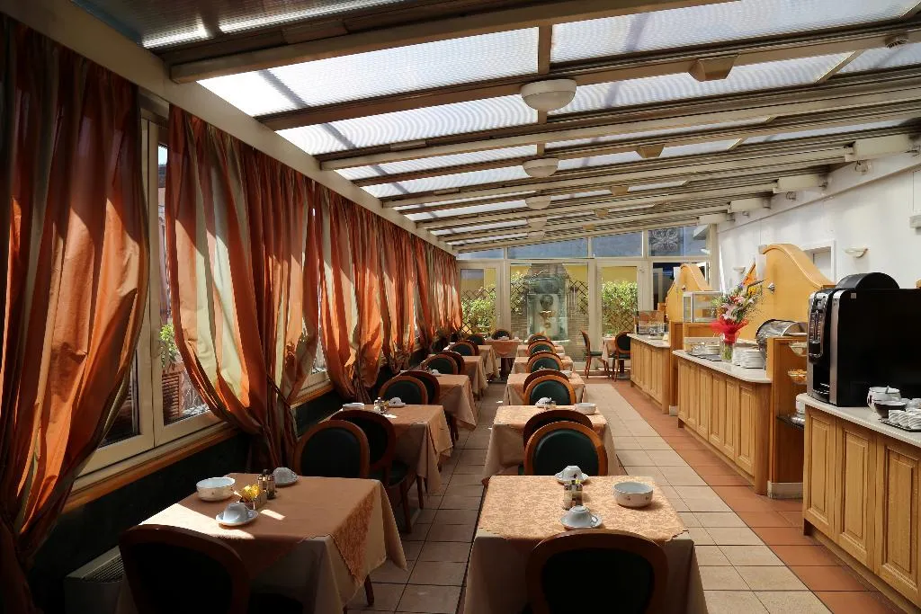 Restaurant, Borromeo Hotel, Rome