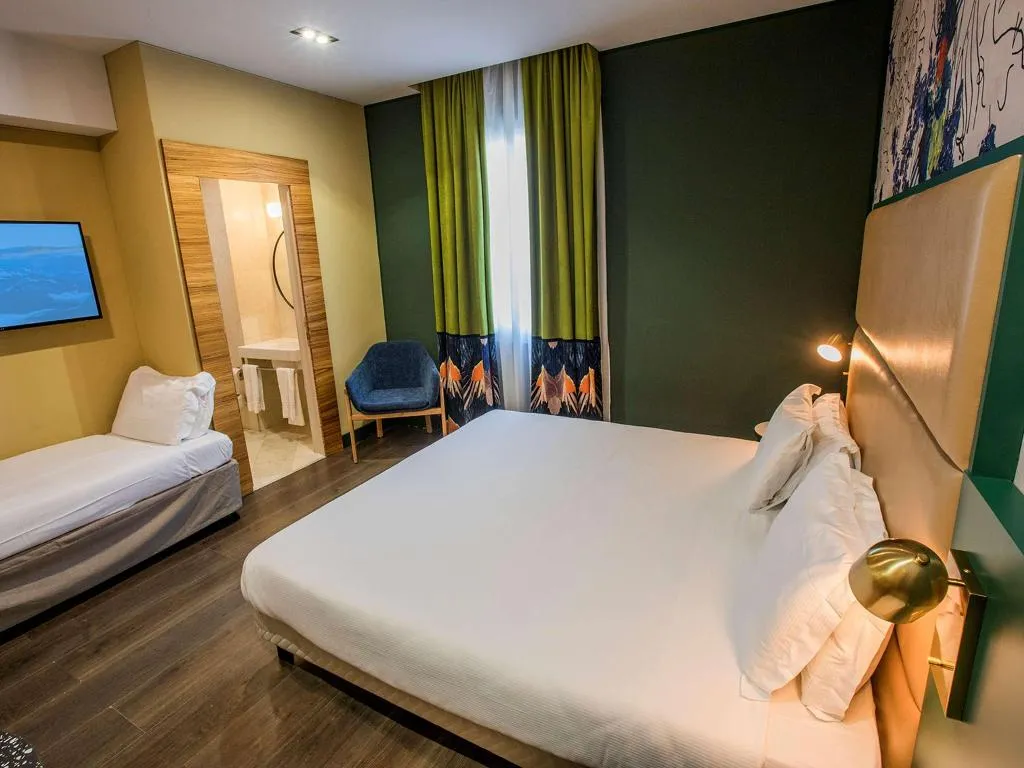 Room, Mercure Roma Centro St. John, Naples