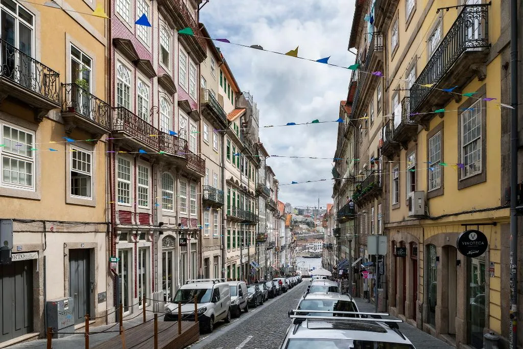 General view, Icon Duplo Ribeira, Porto