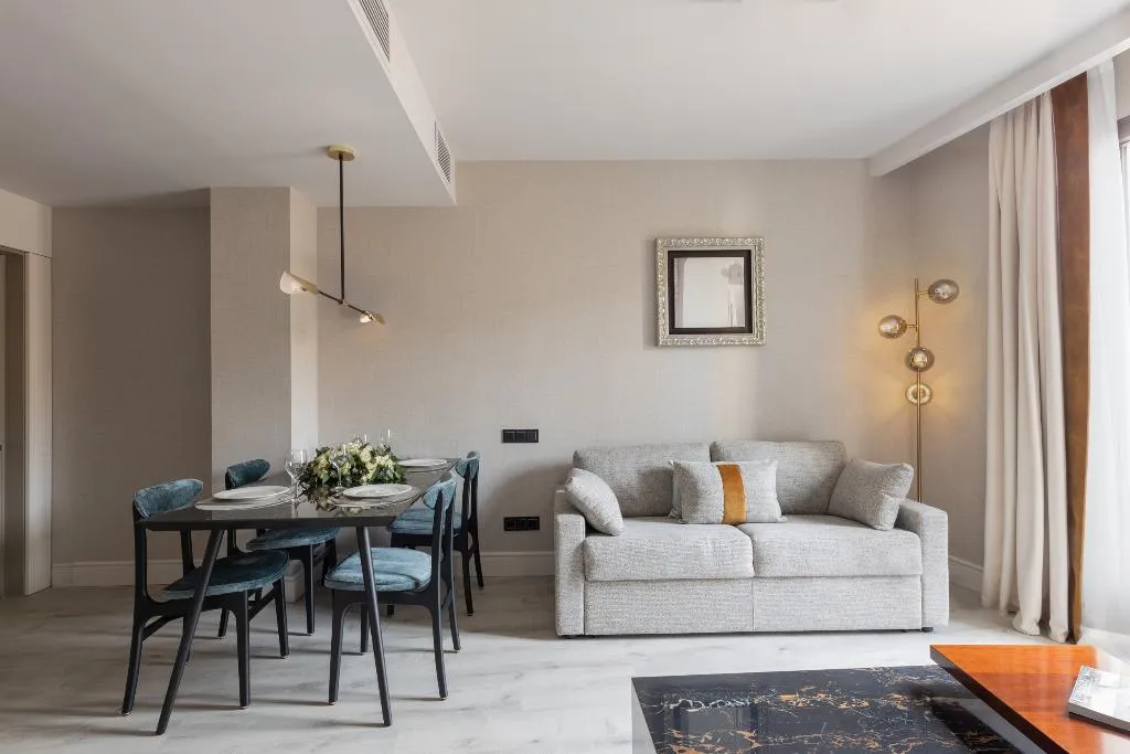 APARTMENT TWO BEDROOMS Room, Suites Center Barcelona, Barcelona