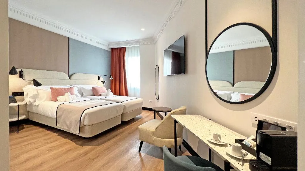 Double or Twin STANDARD Room, Soho Boutique Turia ****, Valencia