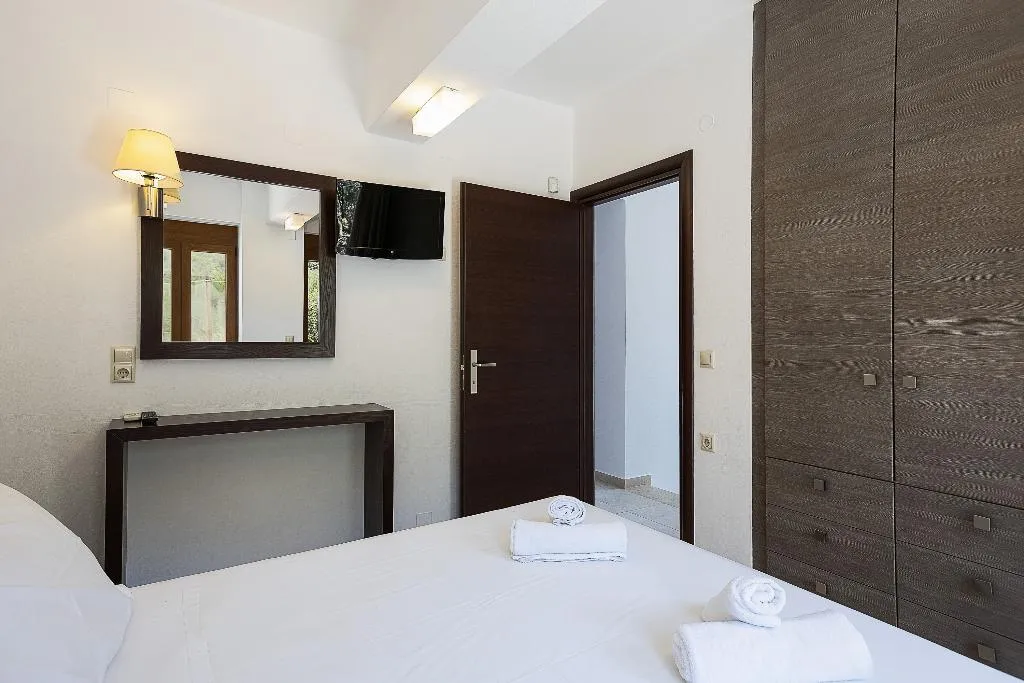 VILLA THREE BEDROOMS TWO BATHROOMS Room, Pantheon Villas & Suites, Crete