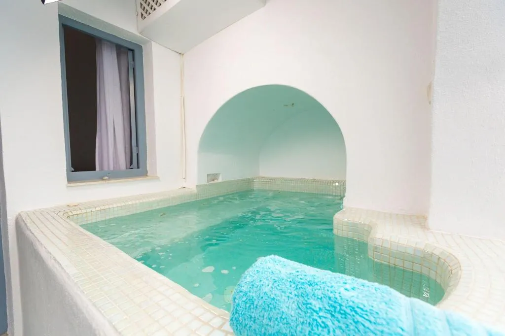 Room, Oia Suites, Santorini