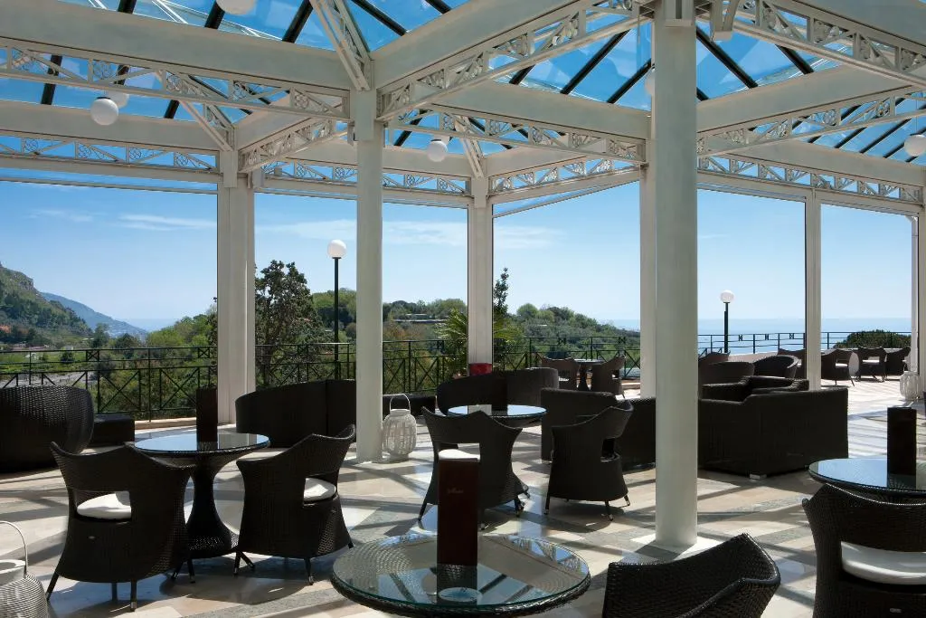 Terrace, Nastro Azzurro Resort, Naples
