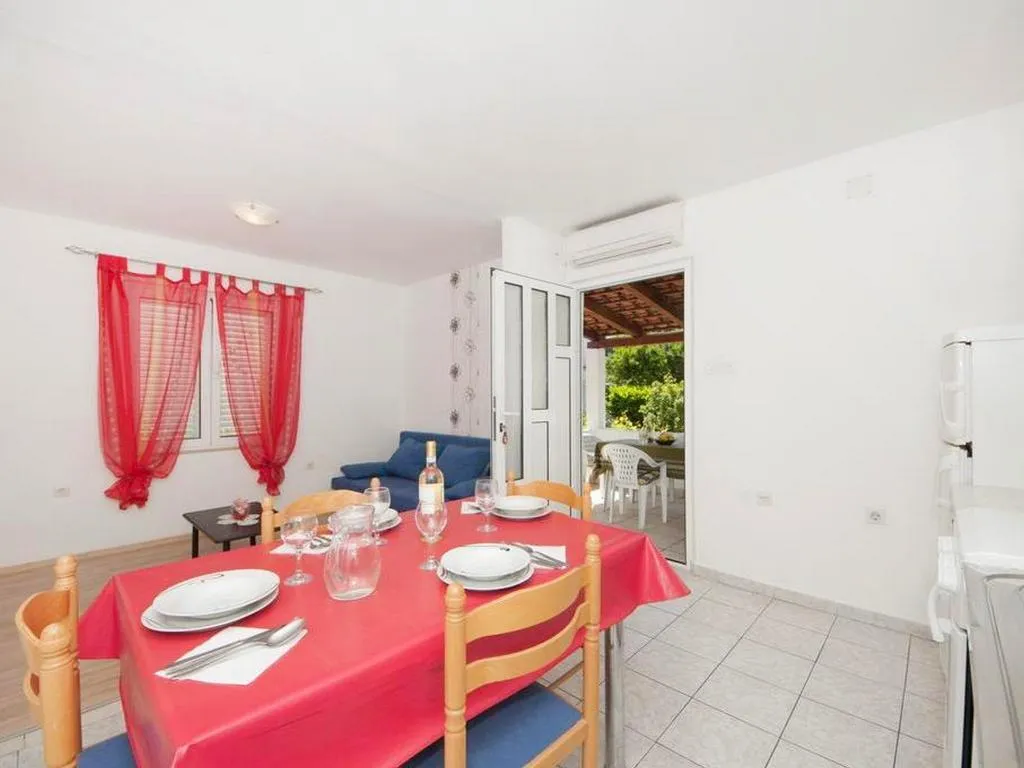 APARTMENT CAPACITY 4 Room, Apartments Jase, Split