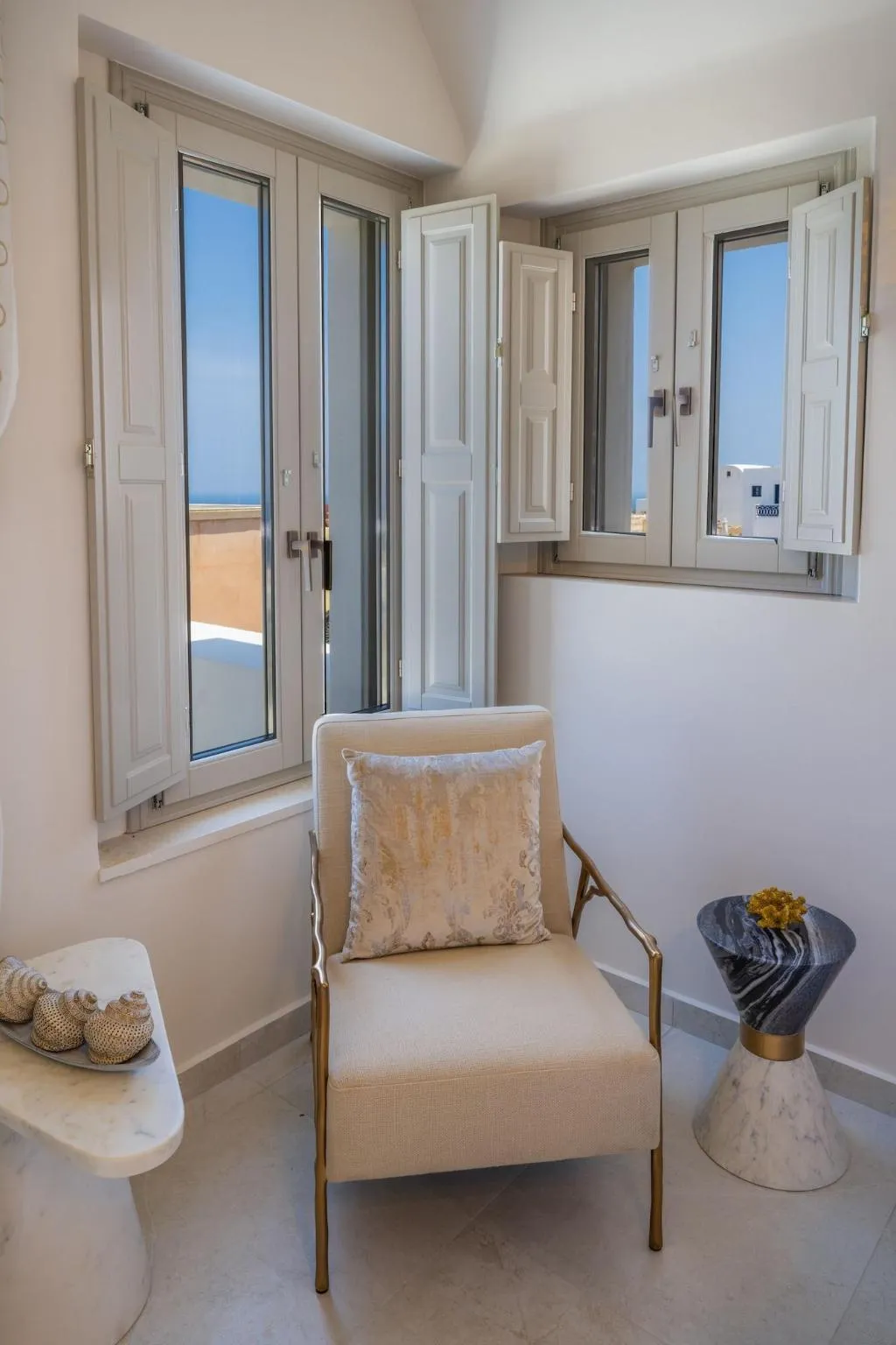 Room, La Madeleine Oia, Santorini