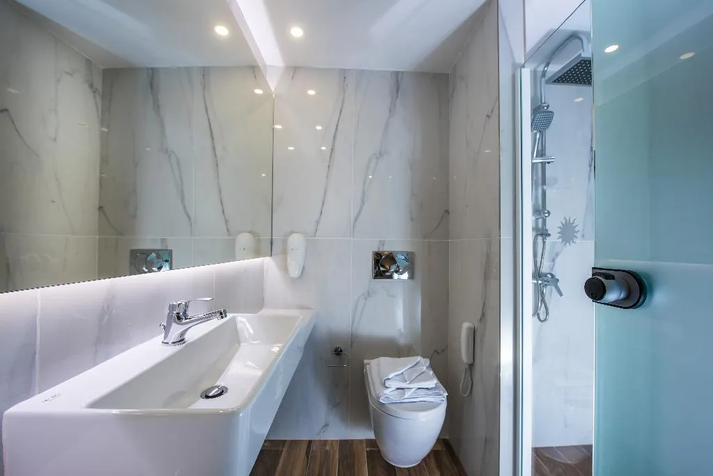 SUITE CAPACITY 4 Room, Gouves Water Park Holiday Resort, Crete