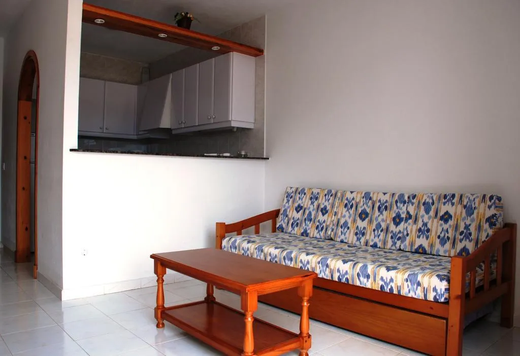 APARTMENT TWO BEDROOMS WITH AIR CONDITIONING Room, Apartamentos Jamaica, Menorca