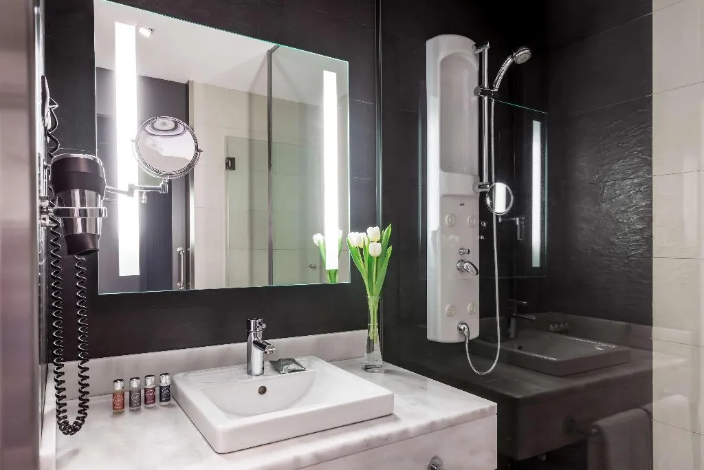 Room, Zentral Castellana Norte, Madrid