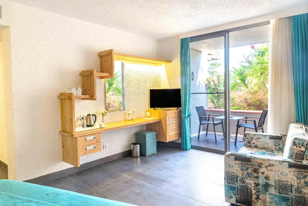 TRIPLE GARDEN VIEW Room, Herodot Beach Hotel, Bodrum