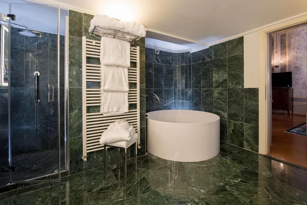DOUBLE KING SIZE BED Room, Grand Hotel Villa Torretta, Curio by Hilton, Milan