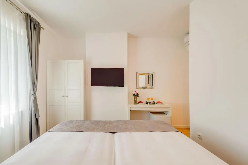 Double or Twin SUPERIOR Room, Capital Apartments, Split