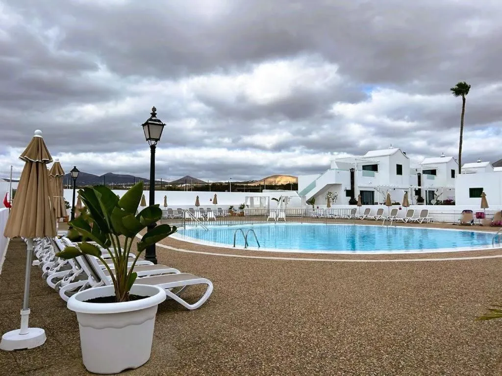 Pool, Hyde Park Lane, Lanzarote
