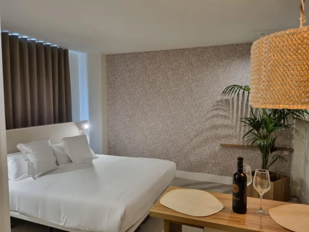 QUADRUPLE PREMIUM Room, Velázquez, Costa Blanca