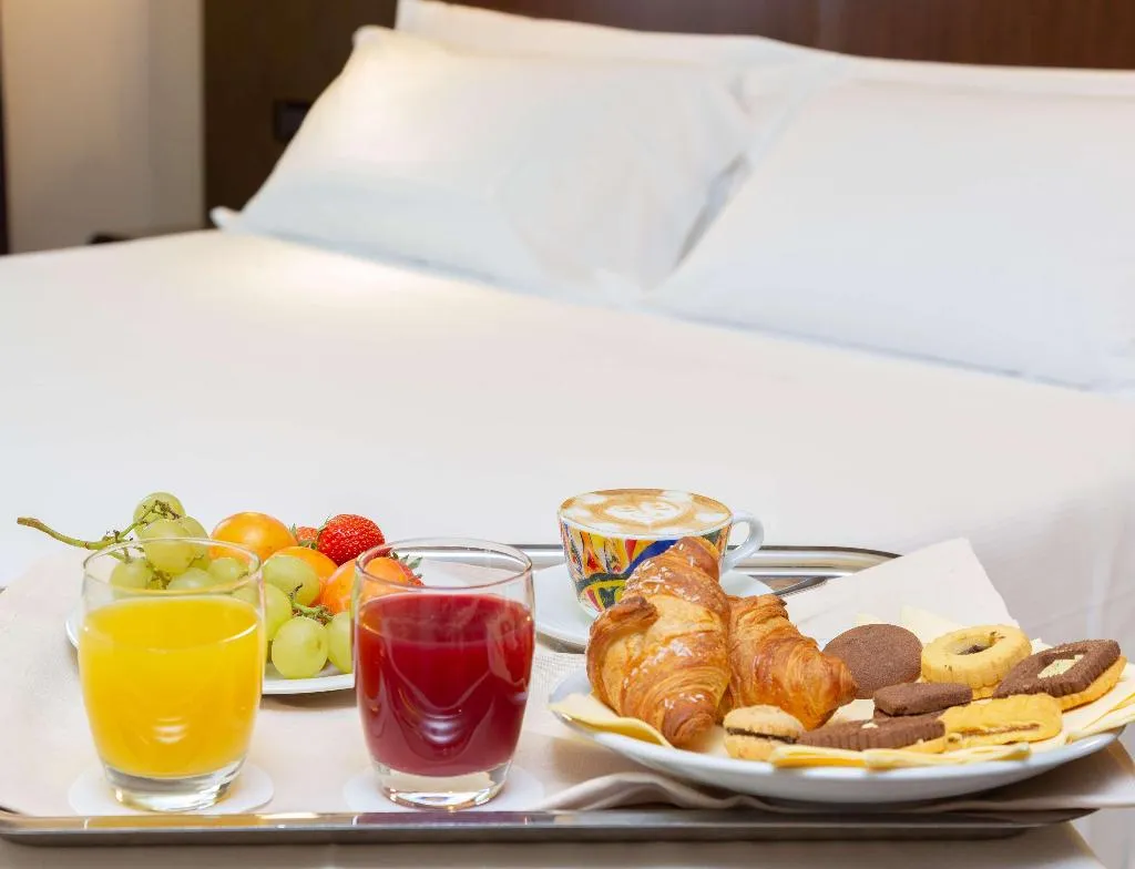 DOUBLE KING SIZE BED Room, Best Western Hotel Goldenmile Milan, Milan