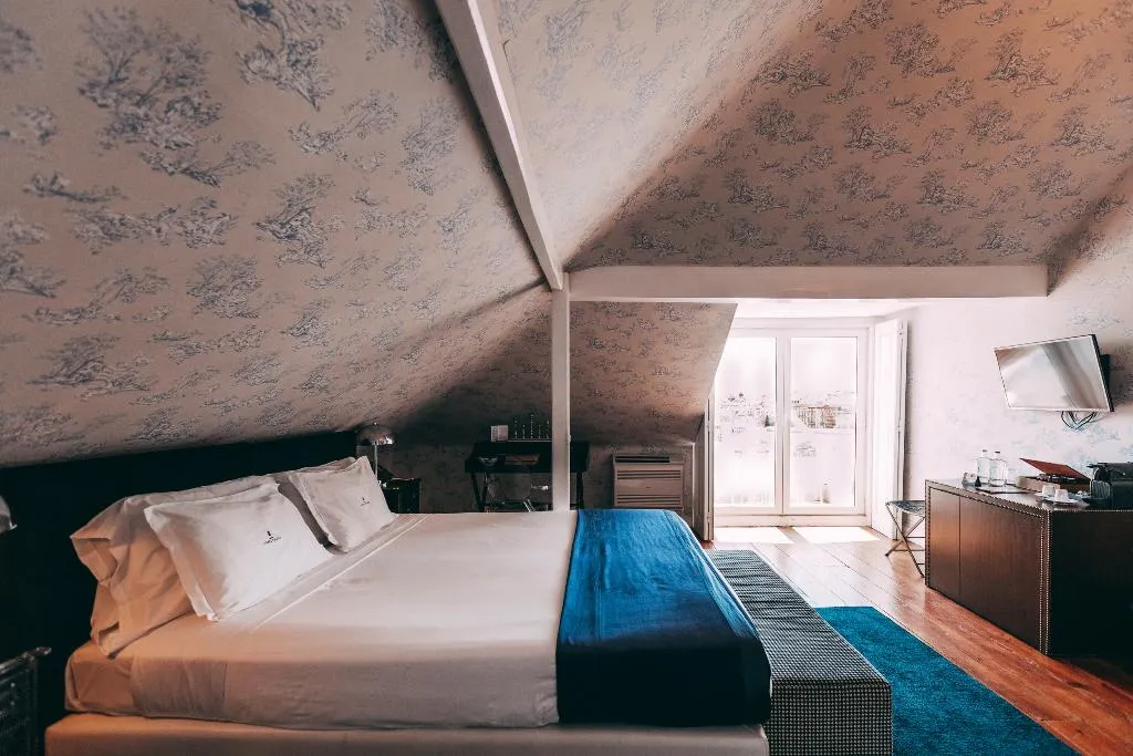 DOUBLE LUXURY CITY VIEW Room, Torel Palace Lisboa, Lisbon